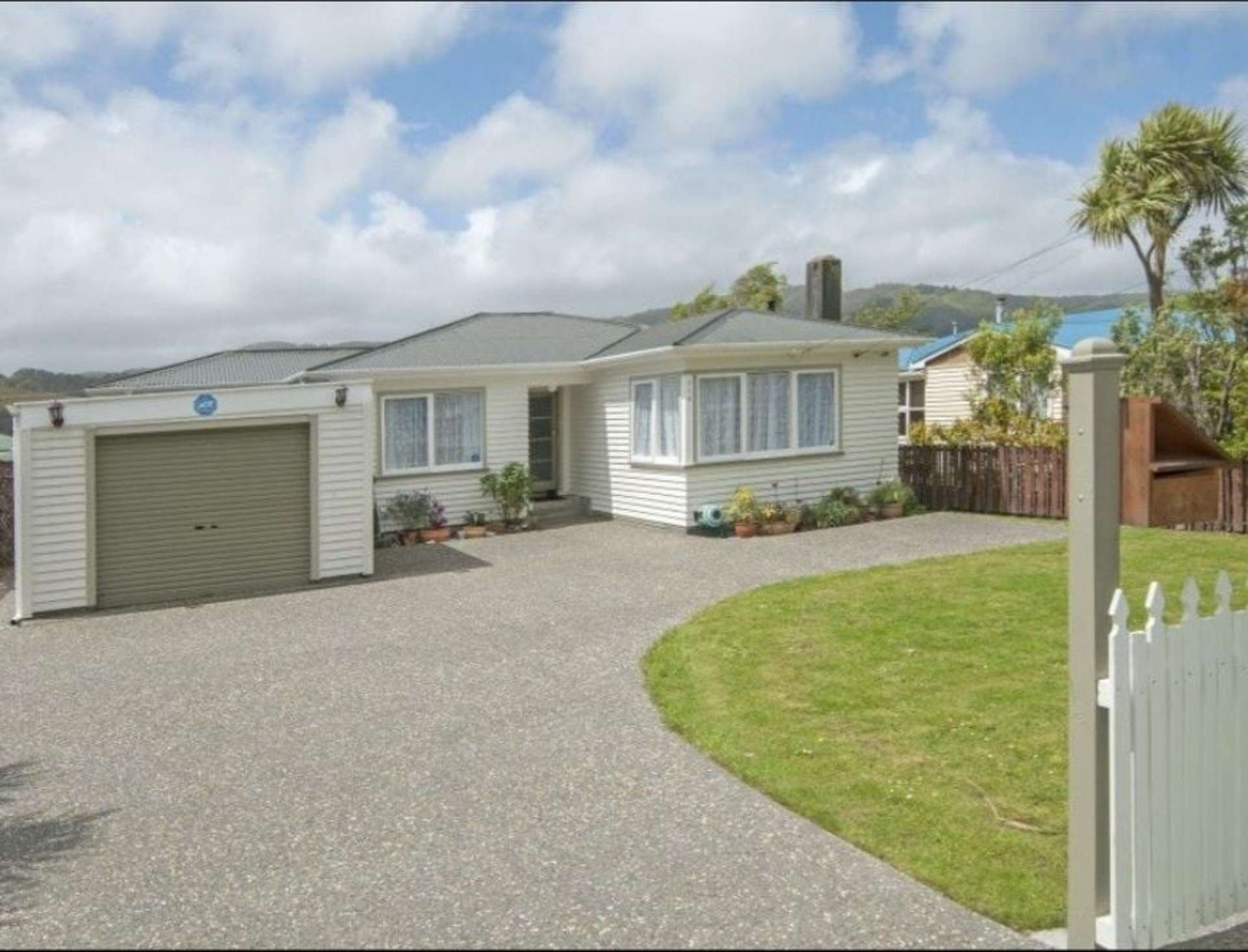 114 Wainuiomata Road Wainuiomata_0