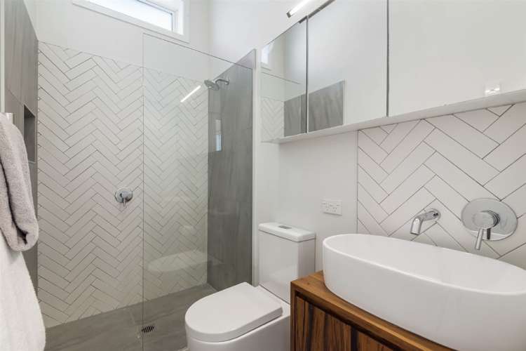 11 Willow Avenue Birkenhead_13