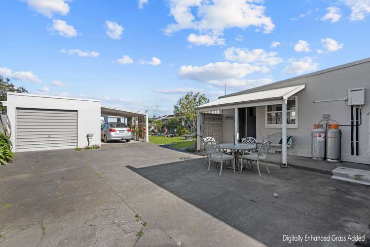 1013 Willowpark Road North Mayfair_16