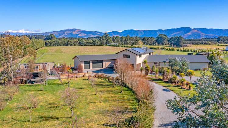 102 Glews Road Cust_60