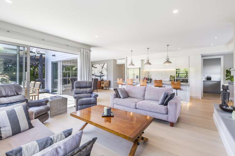 38 Boocock Crescent Orewa_5