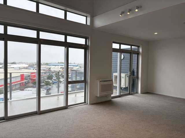 401/4 Reads Quay 1052_2