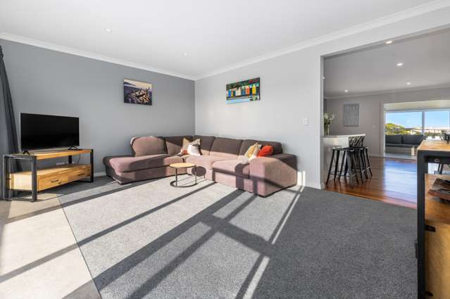 8 Hughes Street Waikanae Beach_3