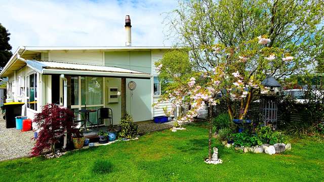 Private and sunny family home