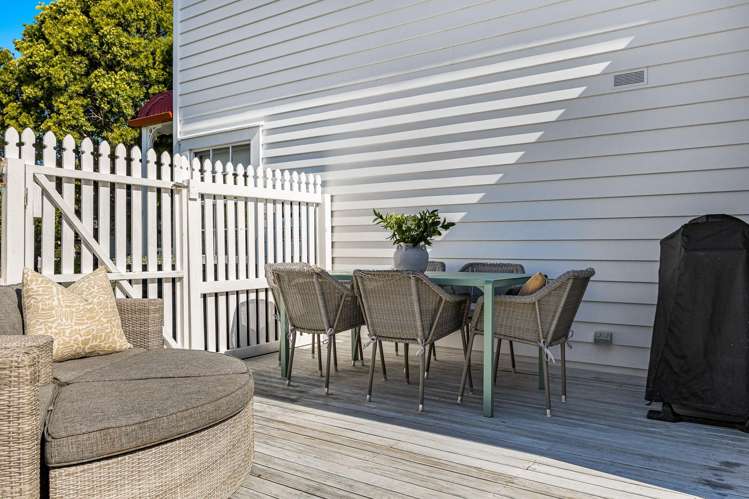 22 Beach Road Northcote Point_9