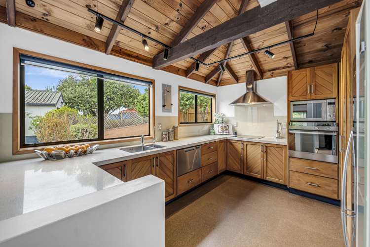 58a Uxbridge Road Mellons Bay_4