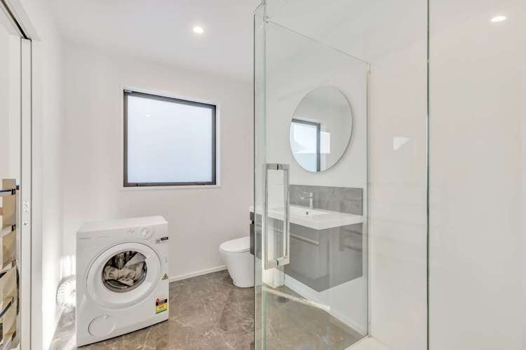 36 Magnum Drive Cromwell_15