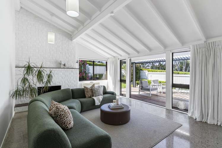 2/33 Sharon Road Waiake_2