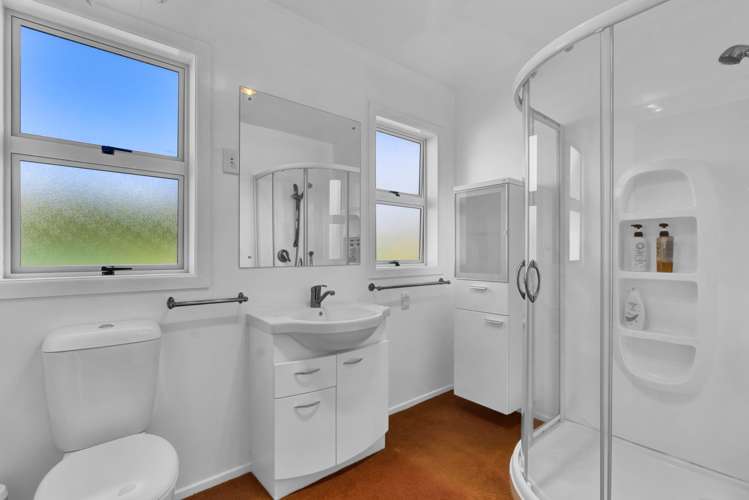 6 Mace Terrace Oakura_13