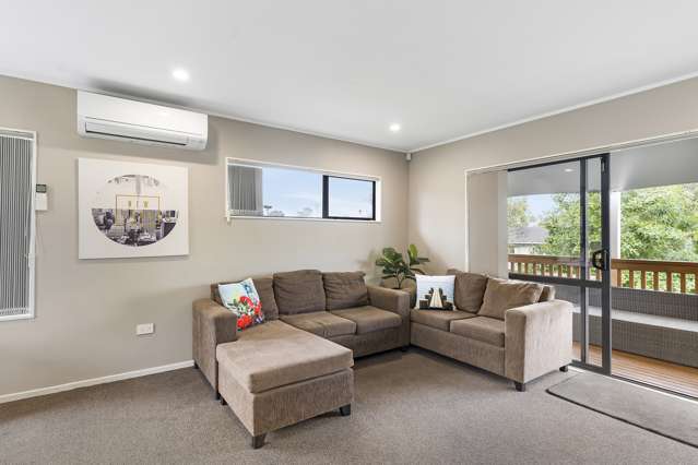 2/205 Mahia Road Wattle Downs_3