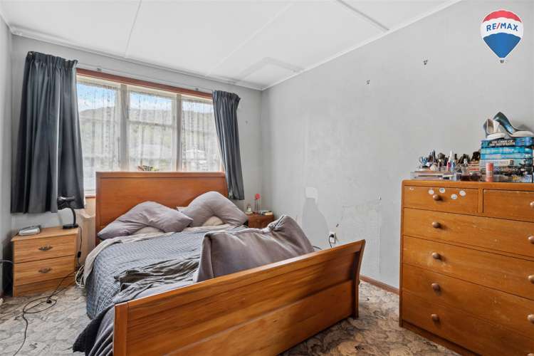 89 Hewer Crescent Naenae_10