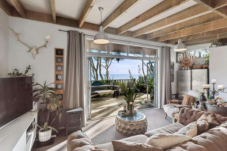 Wai-iti Beach Retreat Beach Road Waiiti_5