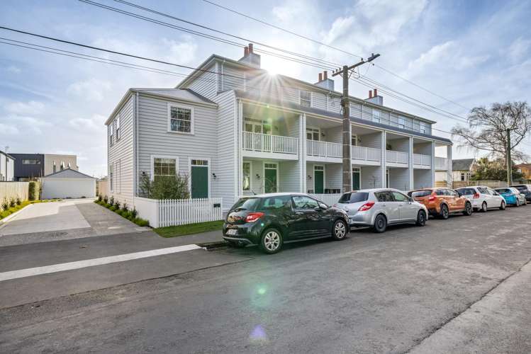 6/11 Bunyan Street Waltham_23