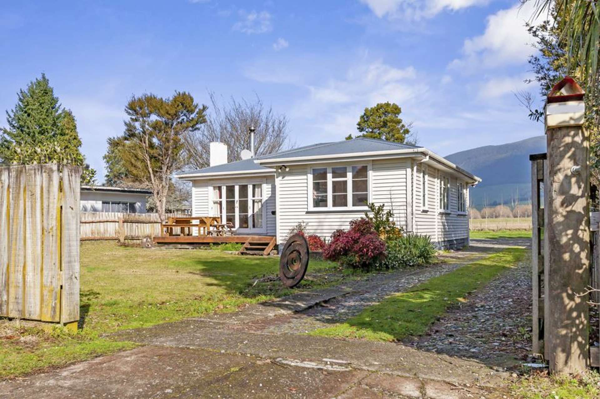 37 Tongariro Road Turangi_0