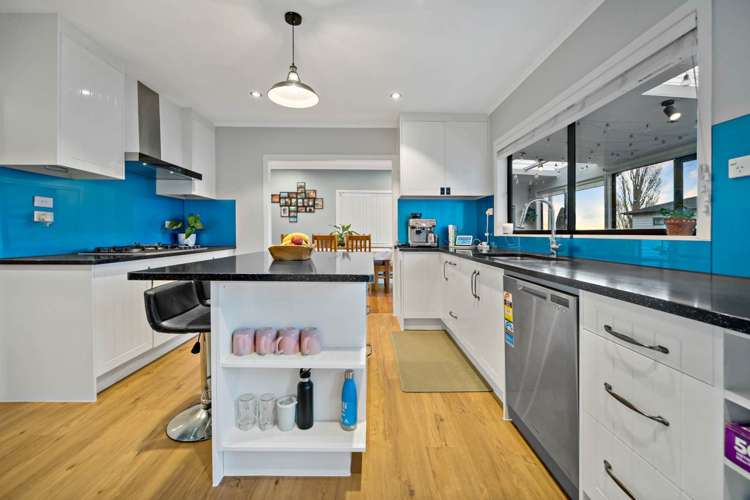 7 Netherlands Avenue Kelston_7