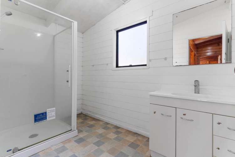 6 Remus Place Totara Vale_13