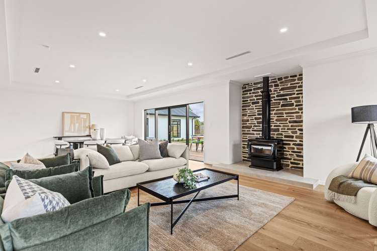 17 Knighton Drive West Melton_12