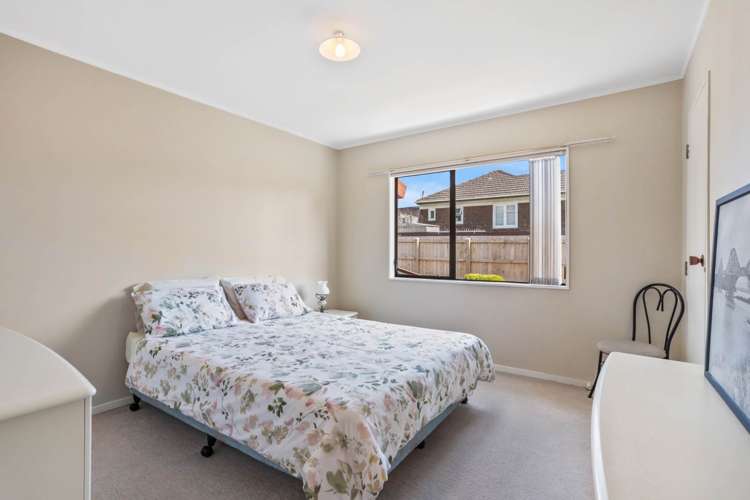 1/25 Captain Scott Road Glen Eden_7