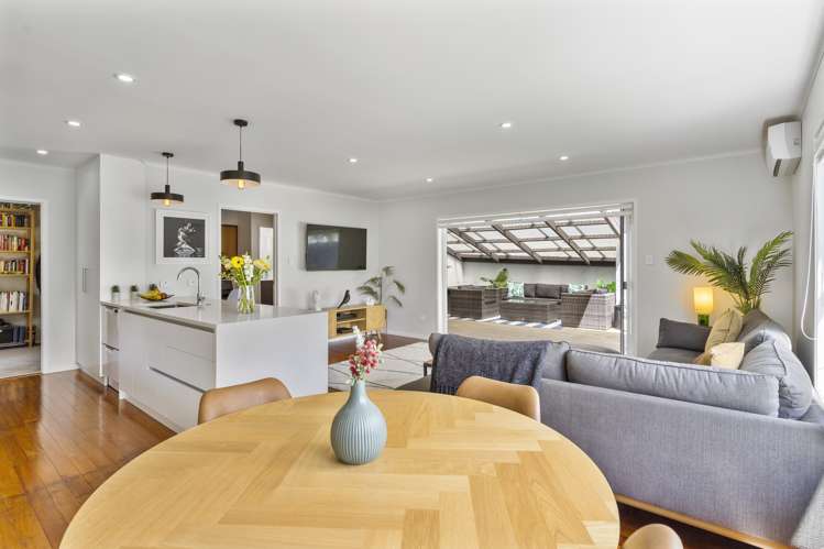 18 Karaka Street New Lynn_11