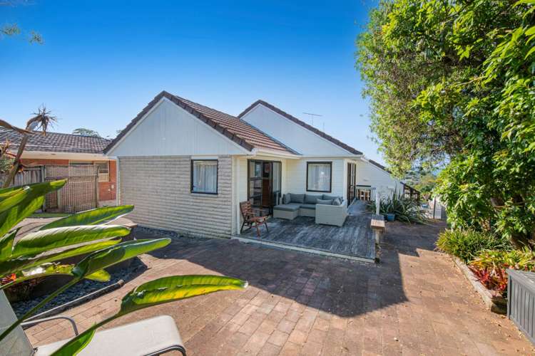 35 Surf Road Stanmore Bay_19