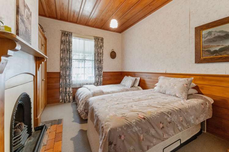 121 Pretty Bridge Valley Road Wakefield_17