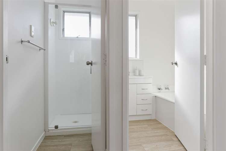 1/8 Tallington Crescent Torbay_15