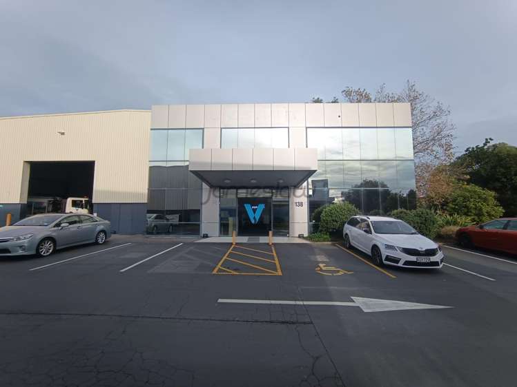 138 Hugo Johnston Drive Penrose_1