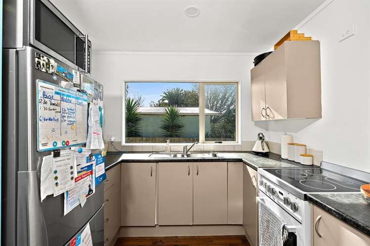 49a Springs Road Parakai_8