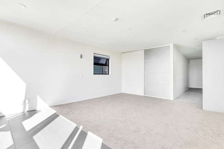  5R/16 Burton Street Grafton_7