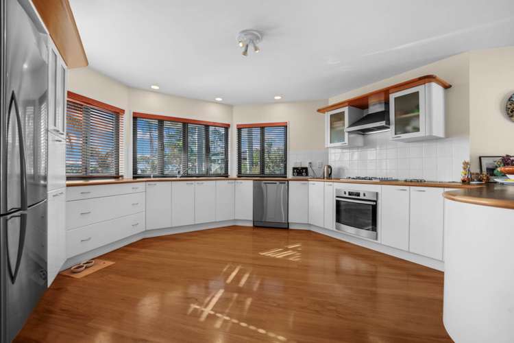 17 Eastwood Rise Browns Bay_8