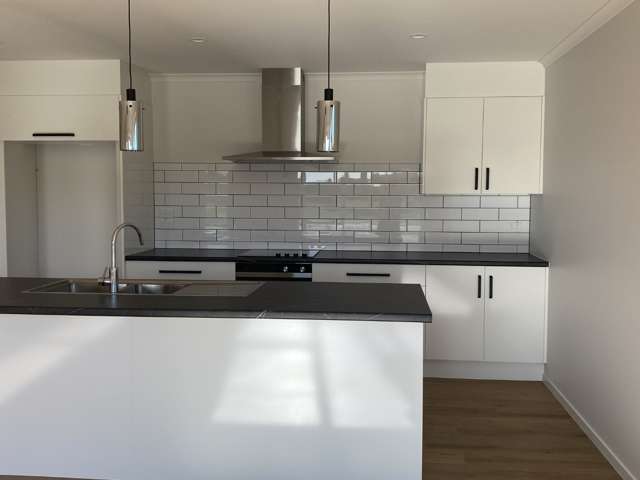 2 Cascade Crescent 2033_2