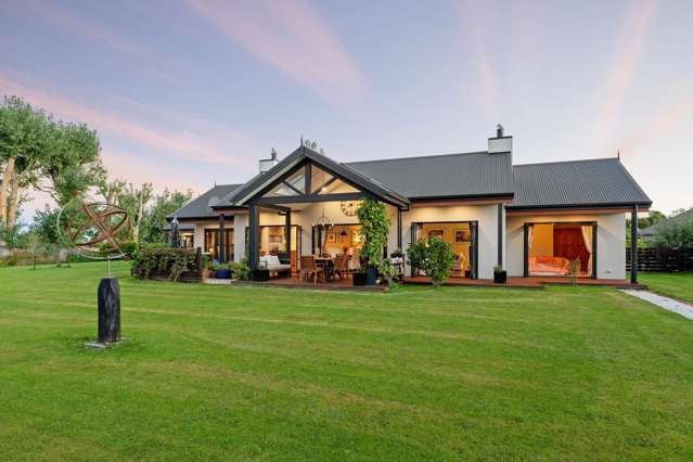 Stunning Space with Self-Contained Flat!