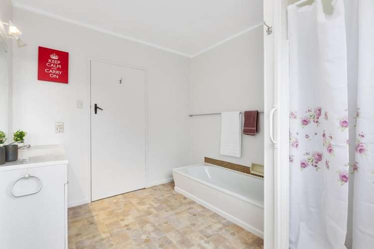 117 Glenpark Avenue Maryhill_12