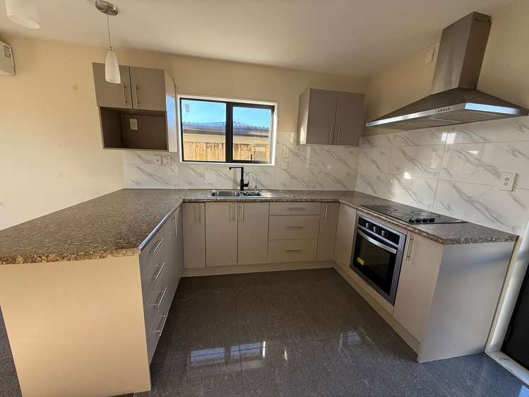 26 Nile Road Kelston_7