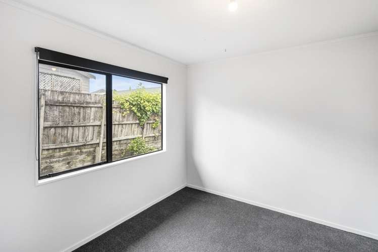 2/20 Kamara Road Glen Eden_13