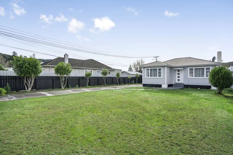 98 Wellington Road Wainuiomata_2