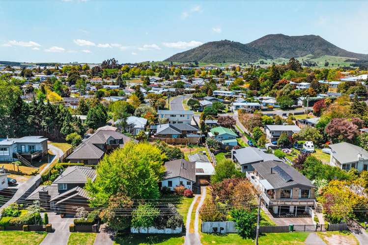 14 Sunset Street Hilltop_20