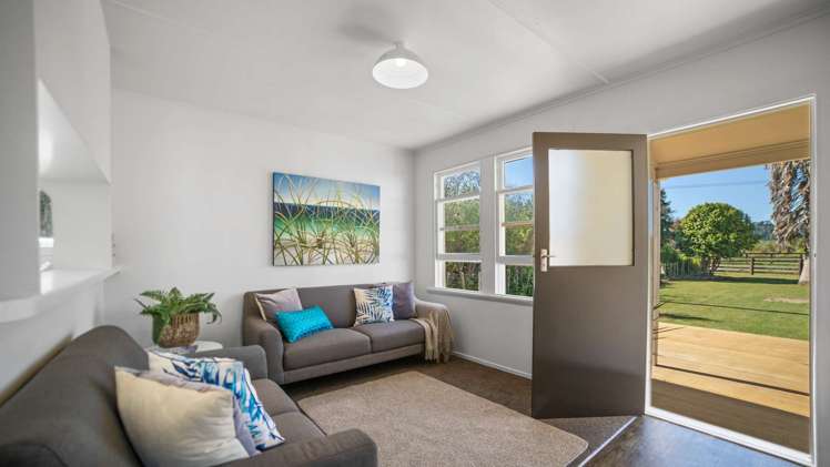 49 Tauwhareparae Road Tolaga Bay_3