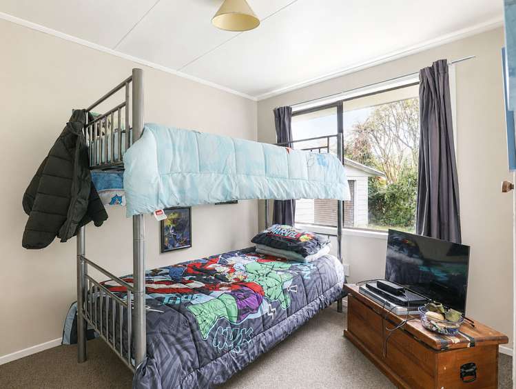 6 Luke Place Fairy Springs_17