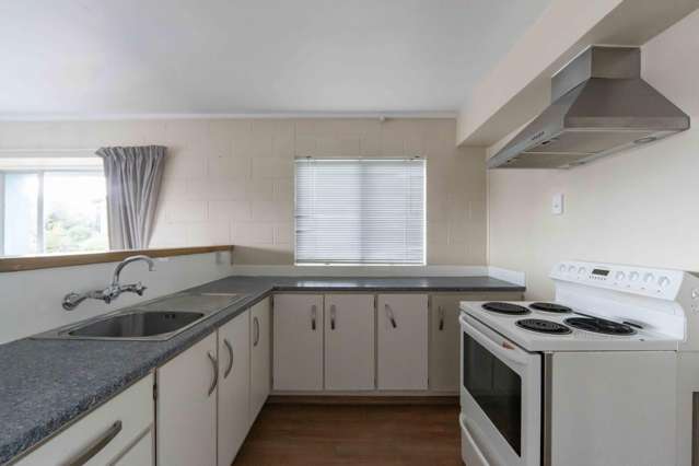 4/2 Ruakiwi Road Hamilton Lake_1