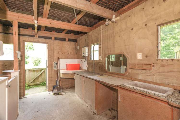 530 No 1 Road Springdale_17