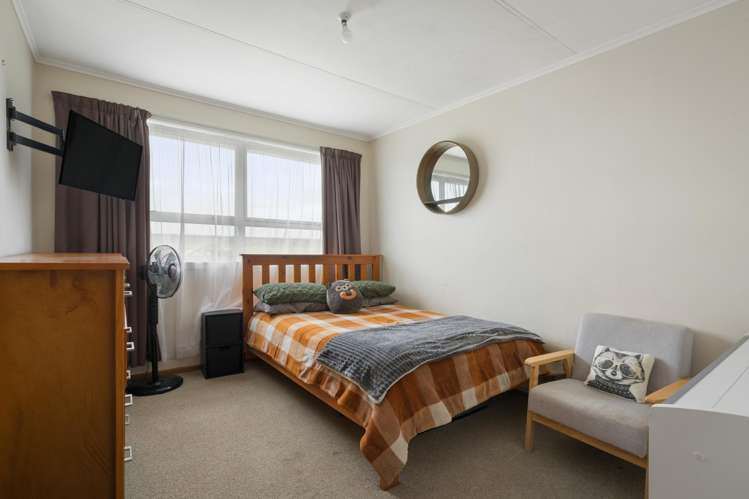 435 Fergusson Drive Thames_12