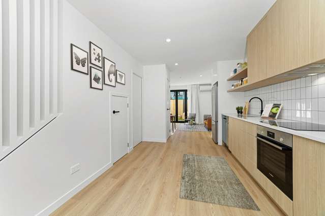 13/10 Trieste Way 10587_1