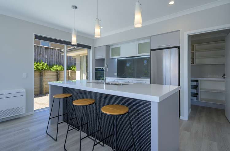 55 Fairose Drive Richmond_7