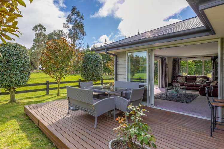 515 Bealey Road Charing Cross_34