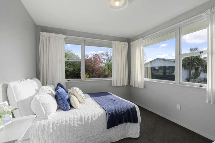 19 Esk Place Aranui_13