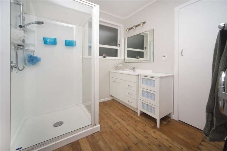 57b Hepburn Road Glendene_16