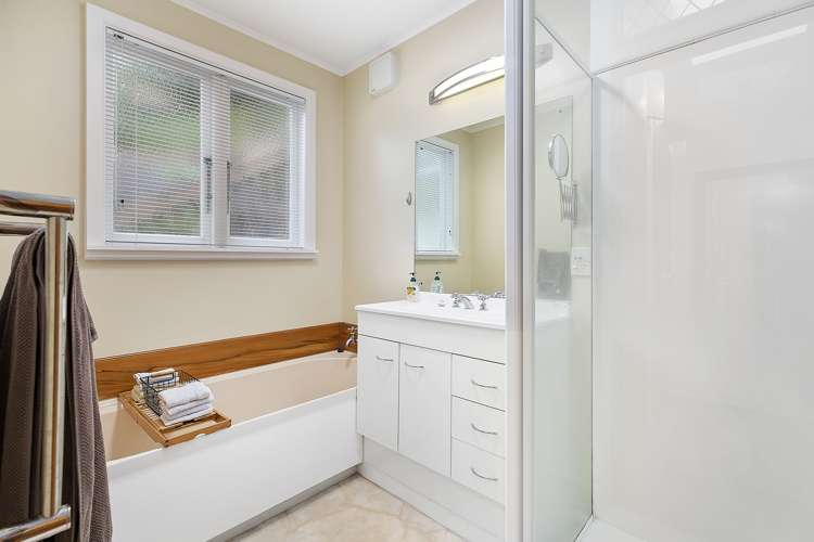 213 Marine Parade Seatoun_11