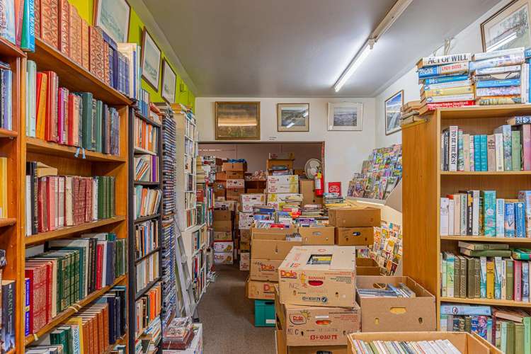 20-22 High Street Picton_13