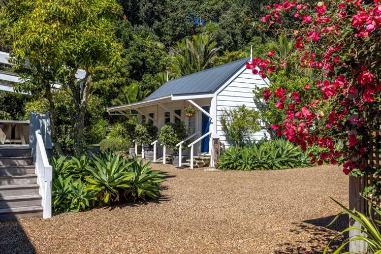 136 Cowes Bay Road Waiheke Island_17